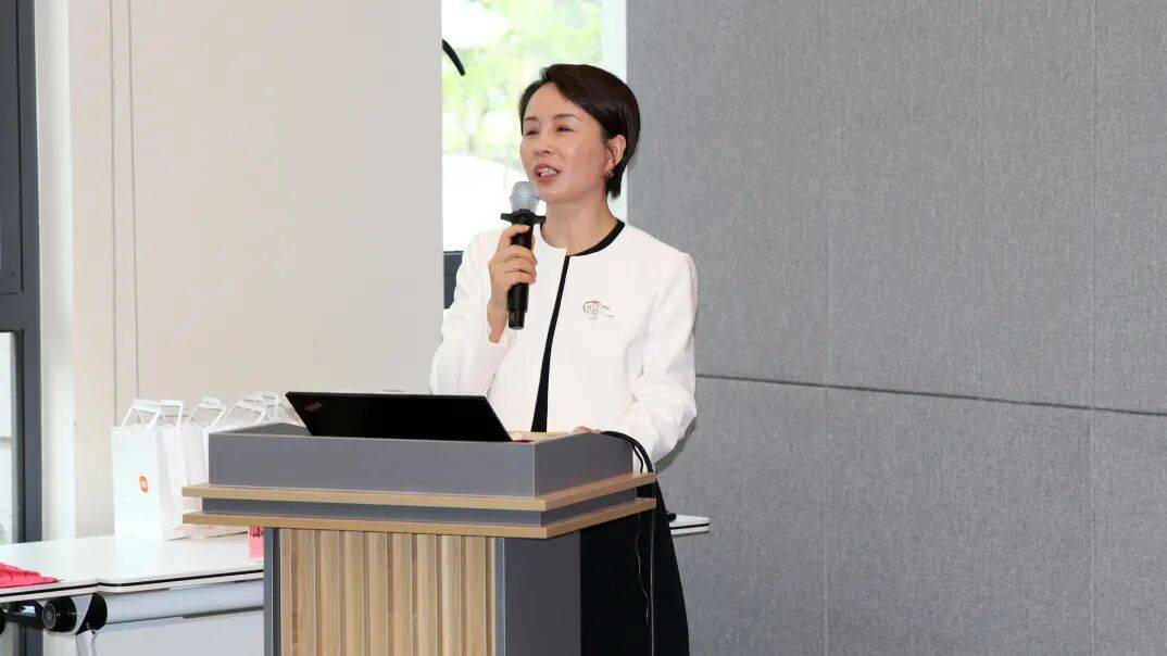 扬州女富豪斥资22.18亿元,纯现金买下东莞IPO失败企业,标的溢价超270%