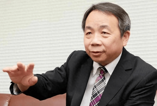 无耻至极!外交部制裁不到24小时,入日籍的“叛徒”石平太郎放狠话,称这是自己荣幸