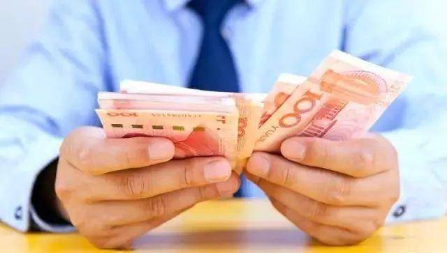 银行人员透露:从9月开始,手里有定期存款的人,做好4个准备