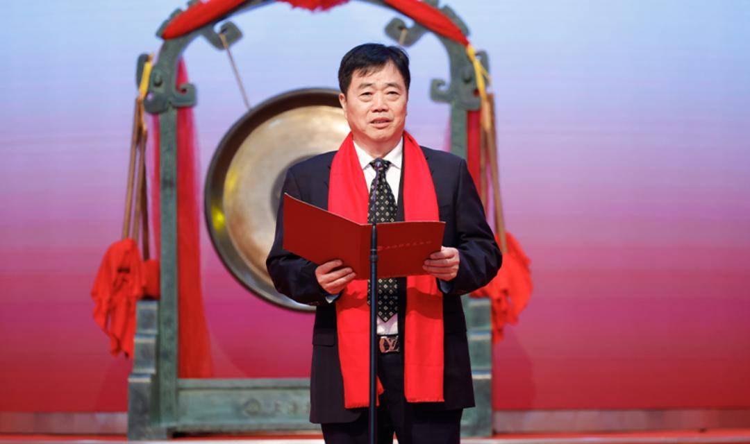 华新精科上交所上市：年营收14亿 大涨273% 公司市值121亿